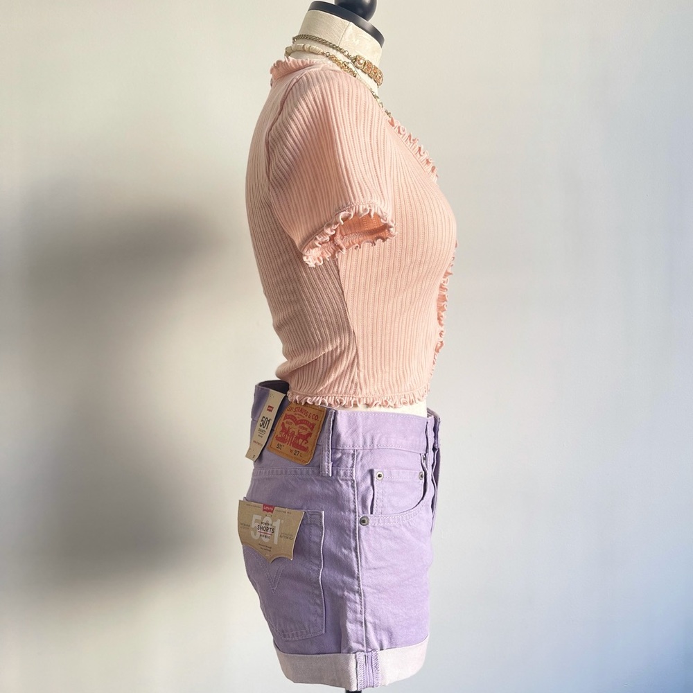 ❌❌SOLD!❌DO NOT BUY!❌❌Levi’s Denim Lilac Cuffed Mid-Rise Shorts - Picture 3 of 10